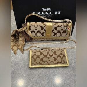 Coach Signature Wallet+Check, Coach Twilly, & 18” Gold Chain + 🐝 Keychain